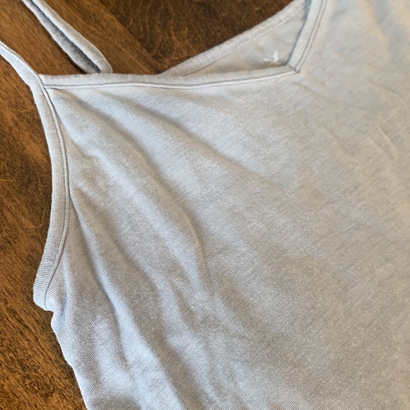 ✨ Add free to bundle! American Eagle crop top. - Picture 2 of 3